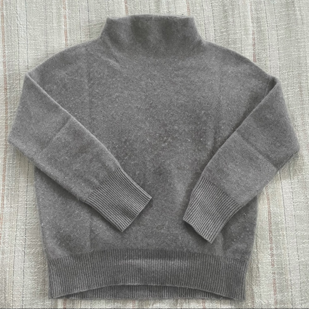 Vince funnel neck cashmere sweater in oatmeal XS
